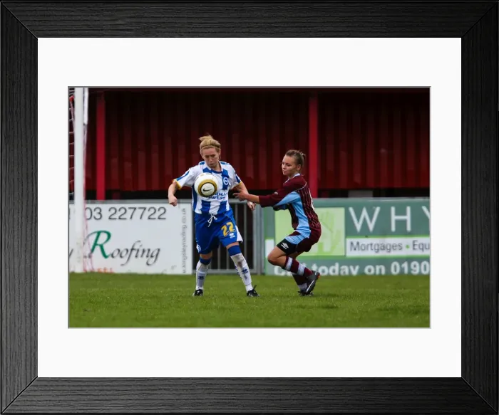 Framed Print : Brighton & Hove Albion Women's Football: 2013-14 Season - Match Against Chesham Framed Print : Brighton & Hove Albion Women's Football: 2013-14 Season - Match Against Chesham