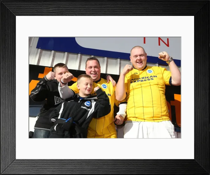 Framed Print : Brighton & Hove Albion vs Doncaster Rovers: 2013-14 Away Game Framed Print : Brighton & Hove Albion vs Doncaster Rovers: 2013-14 Away Game