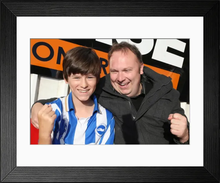 Framed Print : Brighton & Hove Albion vs Doncaster Rovers: Away Game - November 2013 Framed Print : Brighton & Hove Albion vs Doncaster Rovers: Away Game - November 2013