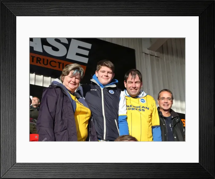 Framed Print : Brighton & Hove Albion vs Doncaster Rovers: Away Game - November 2013 Framed Print : Brighton & Hove Albion vs Doncaster Rovers: Away Game - November 2013