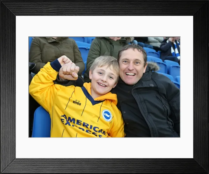 Framed Print : Brighton & Hove Albion vs Leicester City: Home Game (December 7, 2013) Framed Print : Brighton & Hove Albion vs Leicester City: Home Game (December 7, 2013)