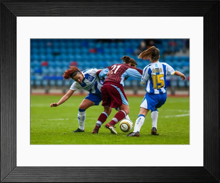 Framed Print : Brighton & Hove Albion Women's Football: Victory over Chesham (2013-14 Season) Framed Print : Brighton & Hove Albion Women's Football: Victory over Chesham (2013-14 Season)