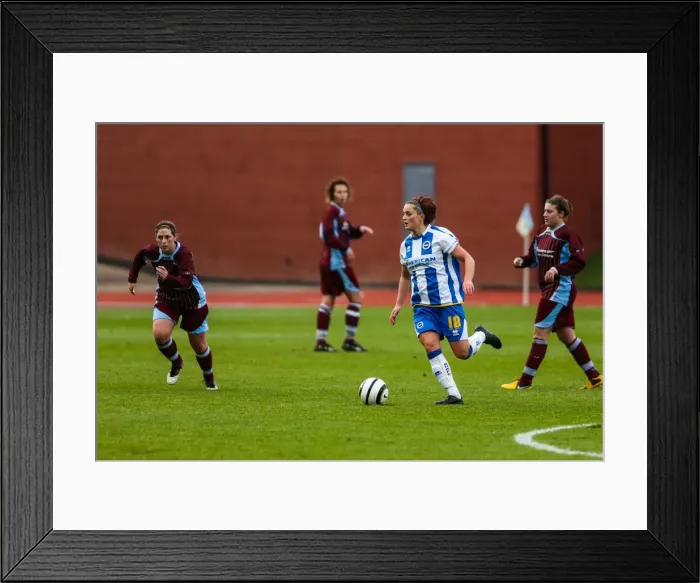 Framed Print : Brighton & Hove Albion Women's Football: Chesham Match, 2013-14 Season - Brighton And Hove Albion's Women's Team in Action against Chesham during the 2013-14 Season