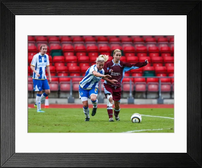 Framed Print : Brighton & Hove Albion Women's Football: Chesham Match, 2013-14 Season - Brighton And Hove Albion's Women's Team in Action against Chesham during the 2013-14 Season