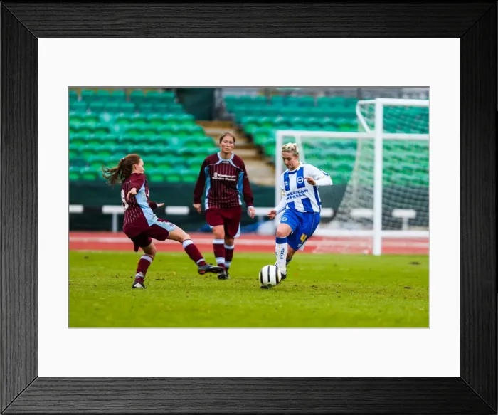 Framed Print : Brighton & Hove Albion Women vs. Chesham (2) - Season 2013-14: A Football Match Framed Print : Brighton & Hove Albion Women vs. Chesham (2) - Season 2013-14: A Football Match