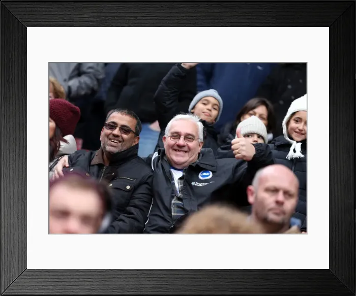 Framed Print : Brighton & Hove Albion vs Charlton Athletic: 2013-14 Away Game (December 26) Framed Print : Brighton & Hove Albion vs Charlton Athletic: 2013-14 Away Game (December 26)