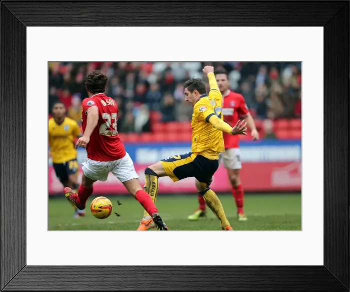 Framed Print : Brighton & Hove Albion vs Charlton Athletic (Away): 26-12-2013 - Season 2013-14: Away Game Framed Print : Brighton & Hove Albion vs Charlton Athletic (Away): 26-12-2013 - Season 2013-14: Away Game