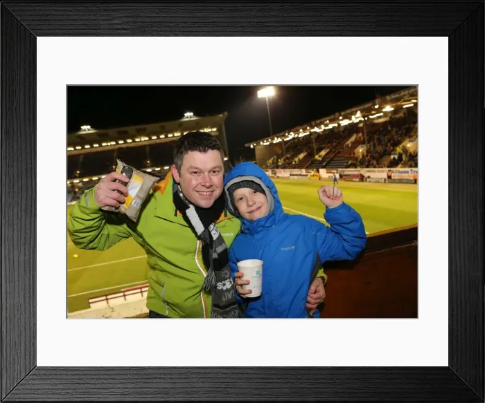 Framed Print : Brighton & Hove Albion vs. Burnley - 28-01-2014: Away Game, 2013-14 Season Framed Print : Brighton & Hove Albion vs. Burnley - 28-01-2014: Away Game, 2013-14 Season