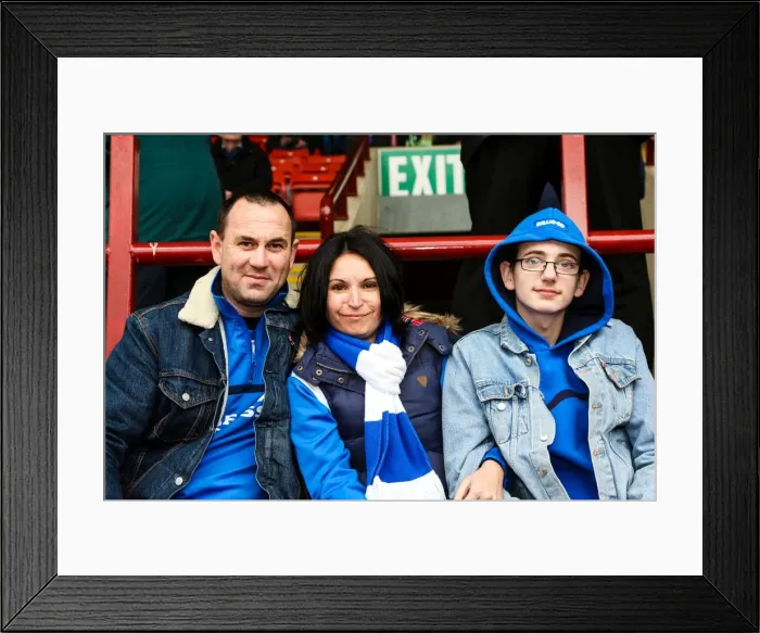Framed Print : Brighton & Hove Albion Away at Barnsley: 5th April 2014 (Barnsley 05 / 04 / 14) Framed Print : Brighton & Hove Albion Away at Barnsley: 5th April 2014 (Barnsley 05 / 04 / 14)