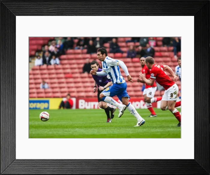 Framed Print : Barnsley vs. Brighton & Hove Albion: Skybet Championship Clash at Amex Stadium (05 / 04 / 14) Framed Print : Barnsley vs. Brighton & Hove Albion: Skybet Championship Clash at Amex Stadium (05 / 04 / 14)