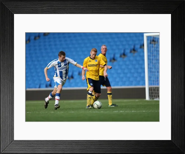 Framed Print : Brighton & Hove Albion in Action: Game 2, May 19, 2014 Framed Print : Brighton & Hove Albion in Action: Game 2, May 19, 2014