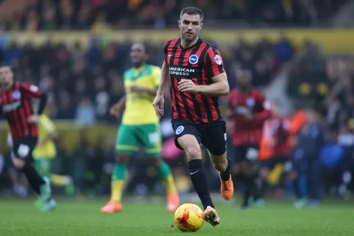 Framed Print : Aaron Hughes in Action: Norwich City vs. Brighton & Hove Albion, Carrow Road, 2014 Framed Print : Aaron Hughes in Action: Norwich City vs. Brighton & Hove Albion, Carrow Road, 2014