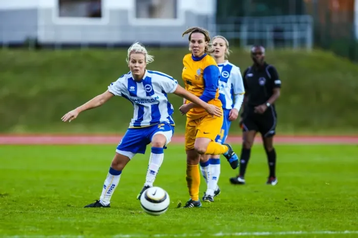 Framed Print : Action-Packed: Brighton & Hove Albion Women vs. Gillingham (2013-14 Season) Framed Print : Action-Packed: Brighton & Hove Albion Women vs. Gillingham (2013-14 Season)