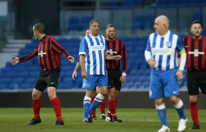 Framed Print : Brighton & Hove Albion: Play on the Pitch, American Express Community Stadium, 27 April 2015 Framed Print : Brighton & Hove Albion: Play on the Pitch, American Express Community Stadium, 27 April 2015