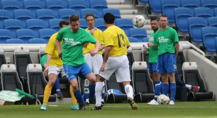Framed Print : Brighton & Hove Albion: Play on the Pitch - A 2015 Match at American Express Community Stadium