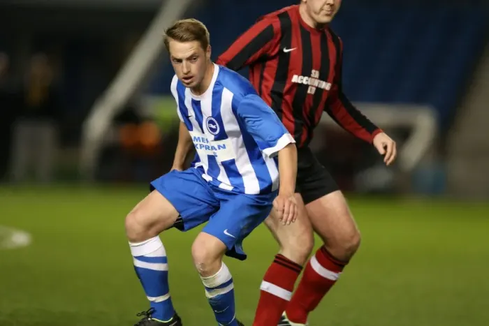 Framed Print : Brighton & Hove Albion: Play on the Pitch - 27 April 2015 Framed Print : Brighton & Hove Albion: Play on the Pitch - 27 April 2015