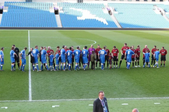 Framed Print : Brighton & Hove Albion: Play on the Pitch - 30 April 2015 Framed Print : Brighton & Hove Albion: Play on the Pitch - 30 April 2015