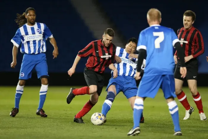 Framed Print : Brighton & Hove Albion: Play on the Pitch - April 27, 2015 (EVE) Framed Print : Brighton & Hove Albion: Play on the Pitch - April 27, 2015 (EVE)