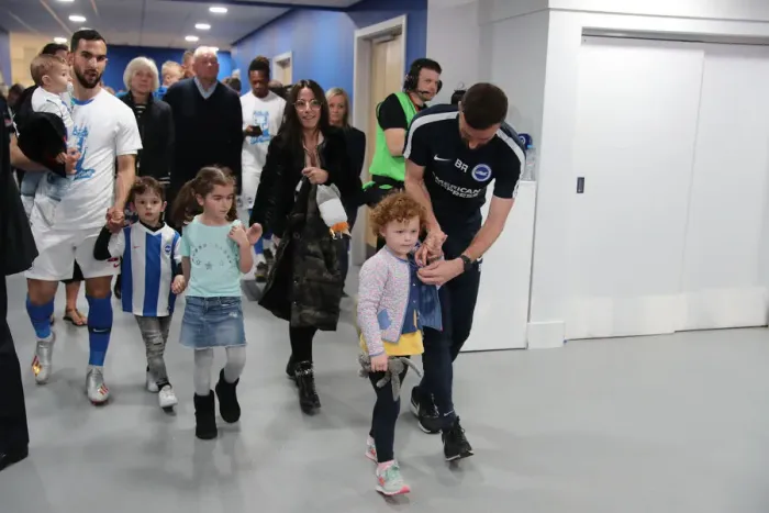 Framed Print : Brighton and Hove Albion: Premier League Survival Celebration - Players Lap of Appreciation (12 May 2019) Framed Print : Brighton and Hove Albion: Premier League Survival Celebration - Players Lap of Appreciation (12 May 2019)