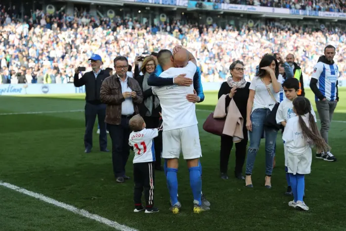 Framed Print : Brighton & Hove Albion: Premier League Survival Celebration - Players Lap of Appreciation (12 May 2019) Framed Print : Brighton & Hove Albion: Premier League Survival Celebration - Players Lap of Appreciation (12 May 2019)