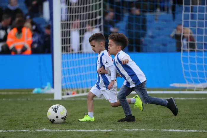 Framed Print : Brighton and Hove Albion: Premier League Survival Celebration - Players Lap of Appreciation (May 2019) Framed Print : Brighton and Hove Albion: Premier League Survival Celebration - Players Lap of Appreciation (May 2019)