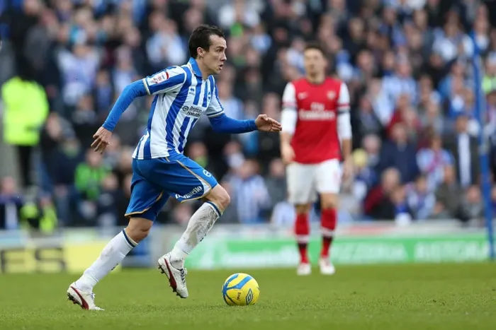 Framed Print : Brighton & Hove Albion vs Arsenal (2013) - A Home Game from the 2012-13 Premier League Season Framed Print : Brighton & Hove Albion vs Arsenal (2013) - A Home Game from the 2012-13 Premier League Season