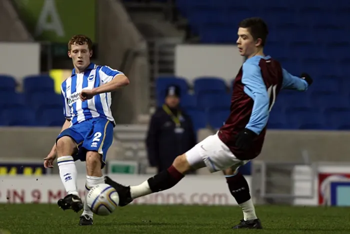 Framed Print : Brighton & Hove Albion vs. Aston Villa: 2011-12 FA Youth Cup Home Game Framed Print : Brighton & Hove Albion vs. Aston Villa: 2011-12 FA Youth Cup Home Game