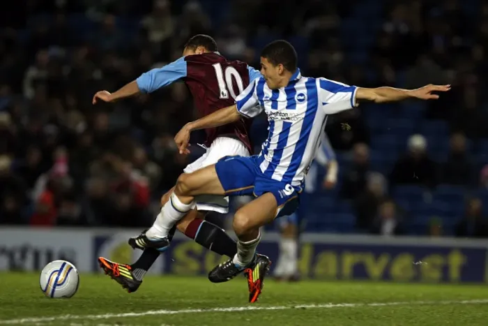 Framed Print : Brighton & Hove Albion vs. Aston Villa: 2011-12 FA Youth Cup Home Game Framed Print : Brighton & Hove Albion vs. Aston Villa: 2011-12 FA Youth Cup Home Game