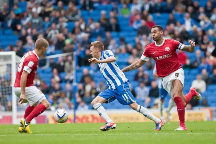 Framed Print : Brighton & Hove Albion vs Barnsley: Craig Noone in Action at Amex Stadium (August 25, 2012) Framed Print : Brighton & Hove Albion vs Barnsley: Craig Noone in Action at Amex Stadium (August 25, 2012)