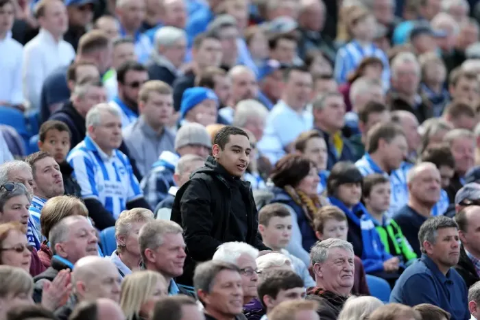 Framed Print : Brighton & Hove Albion vs. Blackpool (2012-13 Home Game) Framed Print : Brighton & Hove Albion vs. Blackpool (2012-13 Home Game)