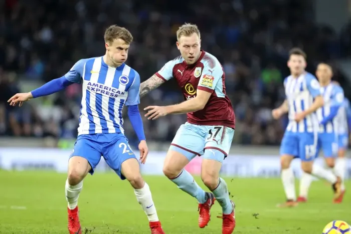 Framed Print : Brighton & Hove Albion vs. Burnley: March vs. Arfield in Intense Midfield Battle (16DEC17) Framed Print : Brighton & Hove Albion vs. Burnley: March vs. Arfield in Intense Midfield Battle (16DEC17)