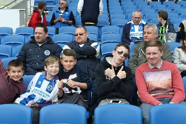 Brighton & Hove Albion vs Charlton Athletic: A 12 / 04 / 14 Home Game from the 2013-14 Season