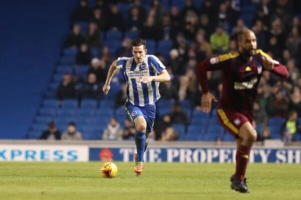 Brighton & Hove Albion vs Ipswich Town: Lewis Dunk in Action - EFL Sky Bet Championship 2017