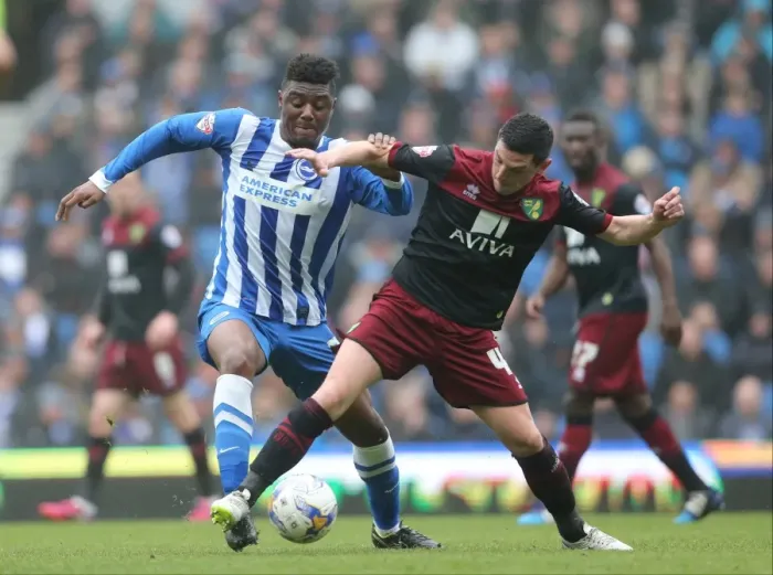 Framed Print : Brighton & Hove Albion vs Norwich City: Rohan Ince's Intense Midfield Battle (3rd April 2015)