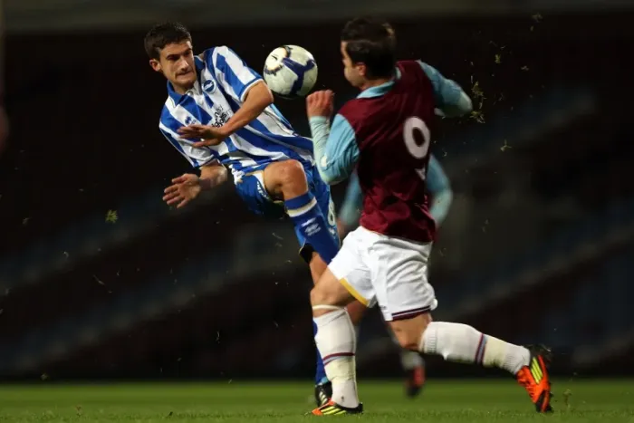 Framed Print : Brighton & Hove Albion vs. West Ham United (FA Youth Cup) - 2011-12 Season Framed Print : Brighton & Hove Albion vs. West Ham United (FA Youth Cup) - 2011-12 Season