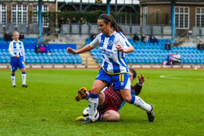 Framed Print : Brighton & Hove Albion Women: 2013-14 Season - Chesham (2)