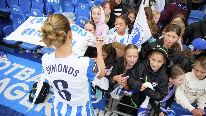 Framed Print : Brighton and Hove Albion Women v Leicester City Women Women's Super League 16NOV25 Framed Print : Brighton and Hove Albion Women v Leicester City Women Women's Super League 16NOV25