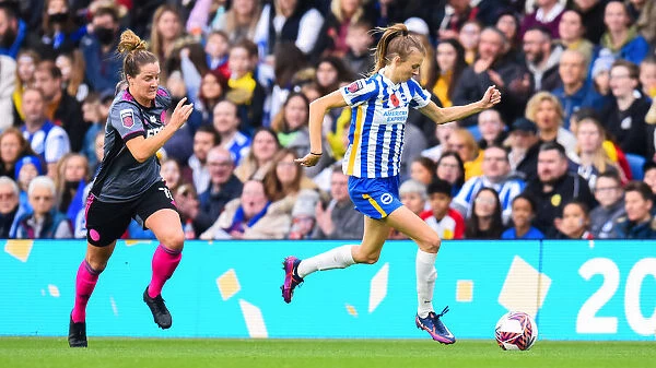 Brighton & Hove Albion Women vs. Leicester City Women: WSL Clash at American Express Community Stadium (14NOV21) - Intense Action from the Premier League Match