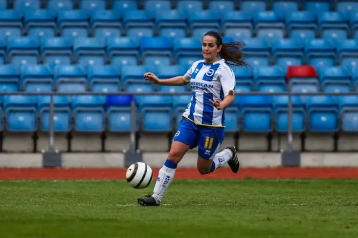 Framed Print : Brighton & Hove Albion Women's Football: Taking on Chesham in the 2013-14 Season Framed Print : Brighton & Hove Albion Women's Football: Taking on Chesham in the 2013-14 Season