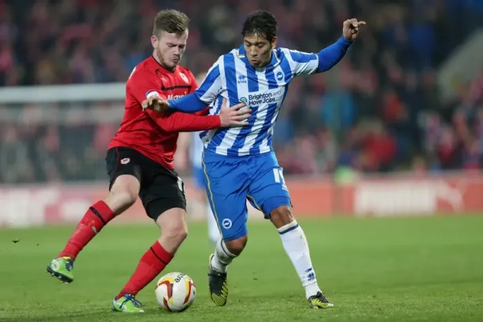 Framed Print : Brighton & Hove Albion's Leonardo Ulloa in Action against Cardiff City (February 19, 2013) Framed Print : Brighton & Hove Albion's Leonardo Ulloa in Action against Cardiff City (February 19, 2013)