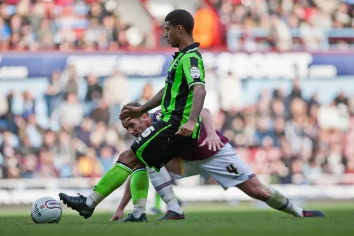 Framed Print : Brighton & Hove Albion's Liam Bridcutt in Action Against West Ham United, Npower Championship, 2012 Framed Print : Brighton & Hove Albion's Liam Bridcutt in Action Against West Ham United, Npower Championship, 2012