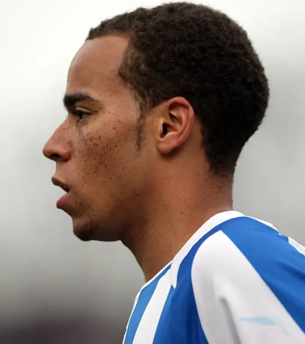 Framed Print : Brighton and Hove Albion's Star Midfielder Elliott Bennett Framed Print : Brighton and Hove Albion's Star Midfielder Elliott Bennett