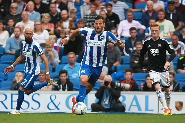 Brighton & Hove Albion's Tomer Hemed in Action Against Brentford in EFL Championship Clash (10SEP16)