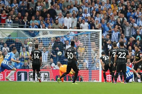 Brighton and Hove Albion's Tomer Hemed Scores the Opener Against Newcastle United in Premier League (24SEP17)