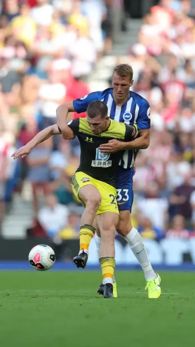 Framed Print : Brighton and Southampton Clash in the Premier League (24AUG19) Framed Print : Brighton and Southampton Clash in the Premier League (24AUG19)