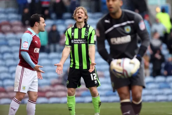 Framed Print : Brighton's Craig Mackail-Smith Scores Against Burnley in Championship Clash (06-04-12) Framed Print : Brighton's Craig Mackail-Smith Scores Against Burnley in Championship Clash (06-04-12)