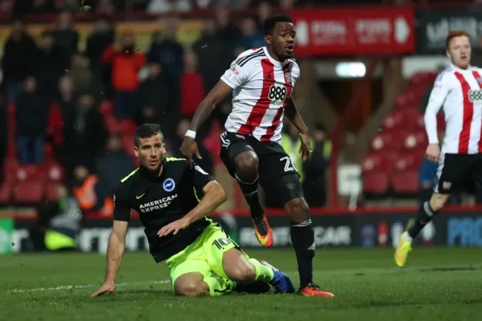 Framed Print : Championship Showdown: Brentford vs. Brighton & Hove Albion at Griffin Park (05FEB17) Framed Print : Championship Showdown: Brentford vs. Brighton & Hove Albion at Griffin Park (05FEB17)