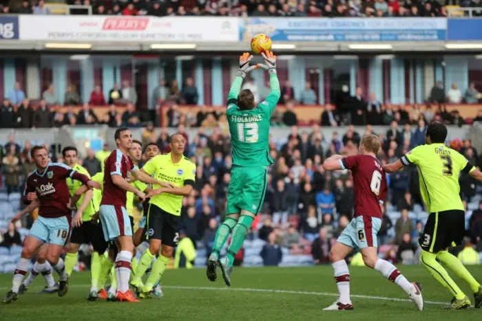 Framed Print : Championship Showdown: Burnley vs. Brighton & Hove Albion at Turf Moor (22 NOV 2015) Framed Print : Championship Showdown: Burnley vs. Brighton & Hove Albion at Turf Moor (22 NOV 2015)