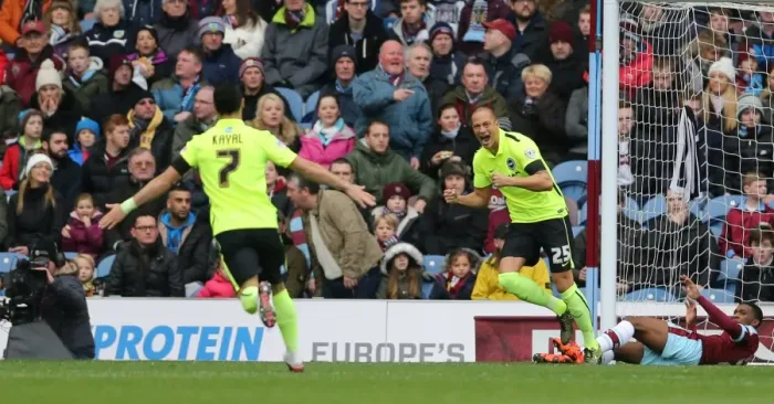 Framed Print : Championship Showdown: Burnley vs. Brighton & Hove Albion at Turf Moor (22 NOV 2015)