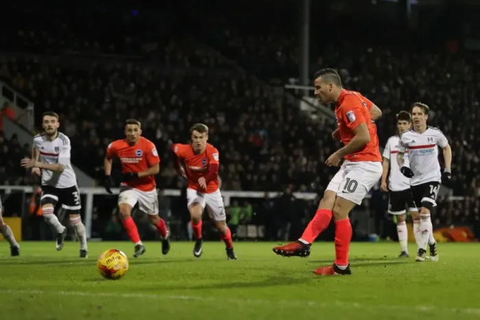Framed Print : Championship Showdown: Fulham vs. Brighton and Hove Albion at Craven Cottage (02JAN17)